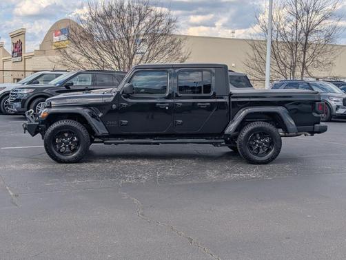 2022 Jeep Gladiator Sport