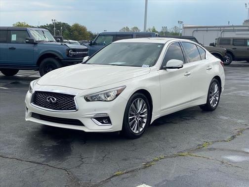 2022 INFINITI Q50 LUXE