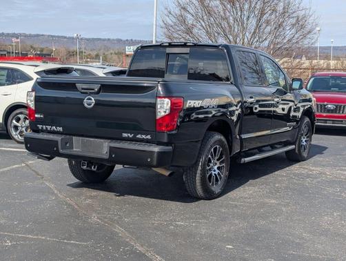 2021 Nissan Titan SV