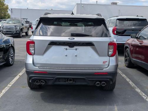 Iconic Silver Metallic 2022 Ford Explorer ST