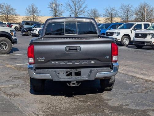 2017 Toyota Tacoma SR5