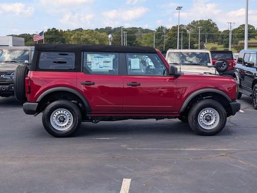 2025 Ford Bronco Base