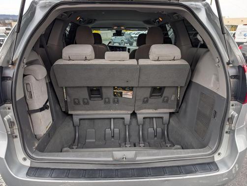 2020 Toyota Sienna LE