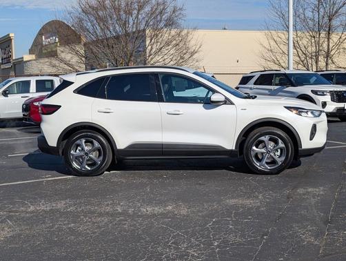 2026 Ford Escape ST-Line Select