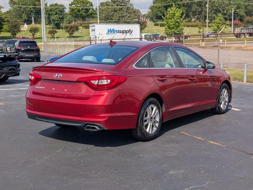 2016 Hyundai SONATA SE