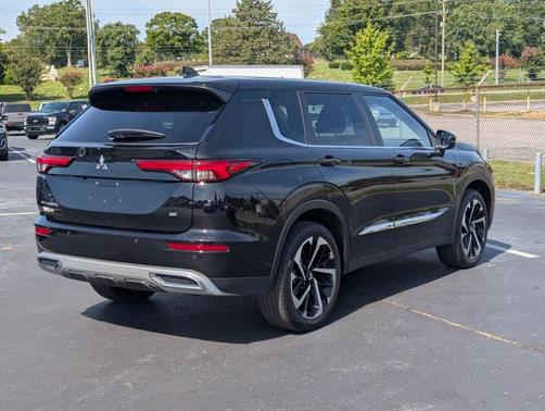 2022 Mitsubishi Outlander SE