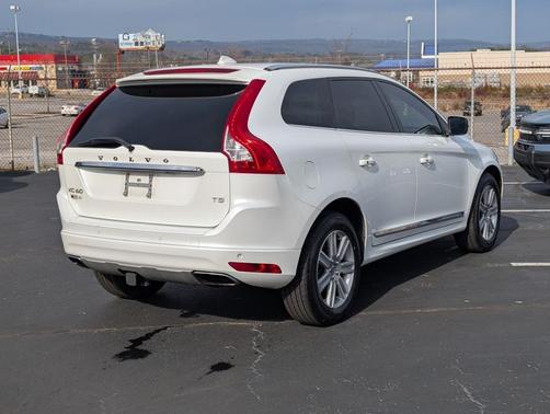 2017 Volvo XC60 T5 Inscription