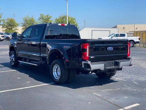 2026 Ford F-350 Lariat Super Duty