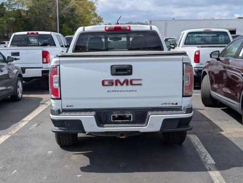 2022 GMC Canyon AT4 w/Leather