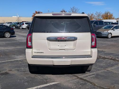 2015 GMC Yukon Denali