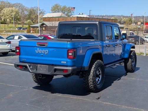 2022 Jeep Gladiator Overland