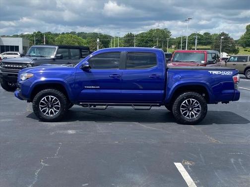 2022 Toyota Tacoma TRD Sport