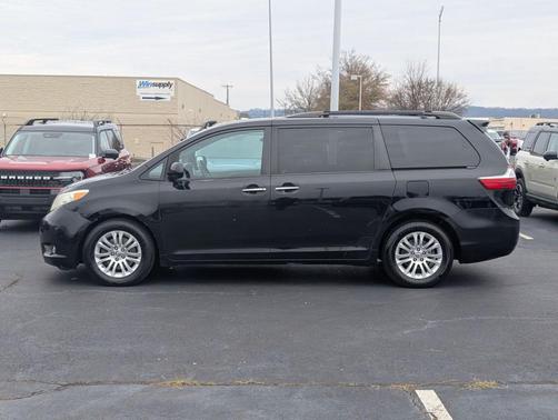 2017 Toyota Sienna L