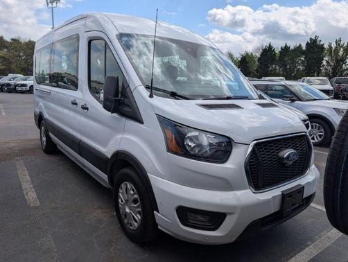 Oxford White 2023 Ford Transit-350 XLT