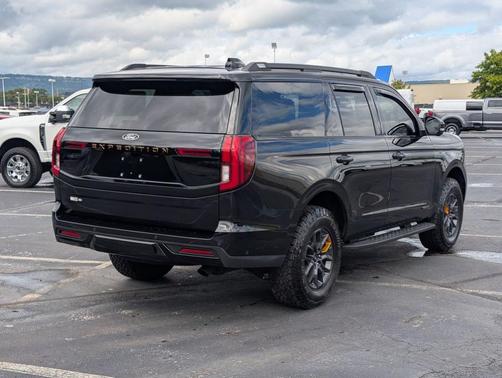 2025 Ford Expedition Tremor