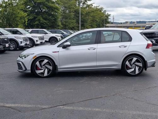 2022 Volkswagen Golf GTI 2.0T SE