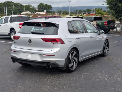 2022 Volkswagen Golf GTI 2.0T SE