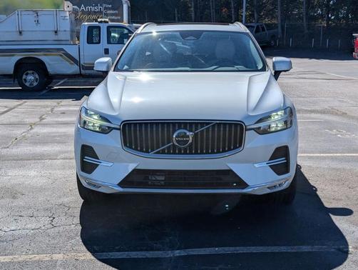 2023 Volvo XC60 B5 Plus Bright Theme