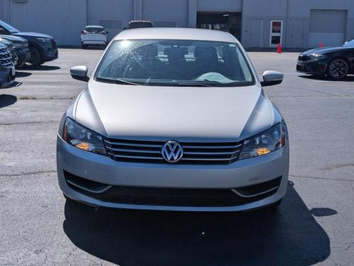 2014 Volkswagen Passat 2.5L Auto Wolfsburg Ed