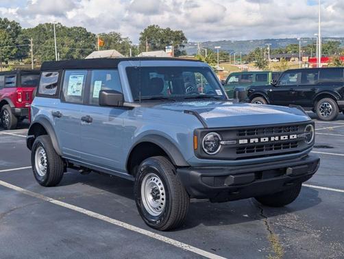 2025 Ford Bronco Base