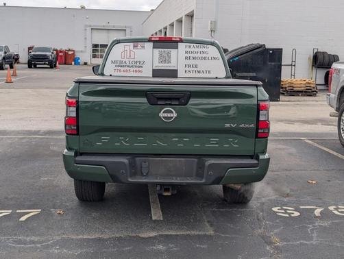 2023 Nissan Frontier SV