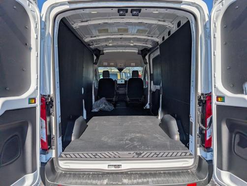 2026 Ford Transit-250 148 WB Medium Roof Cargo
