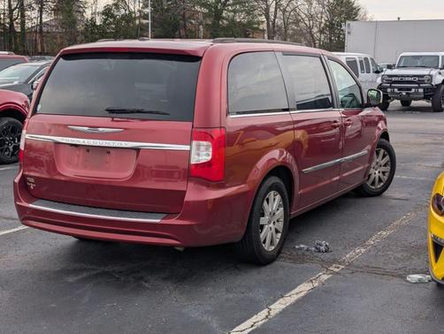 2014 Chrysler Town & Country Touring
