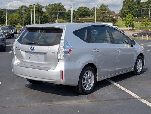 2012 Toyota Prius v Five