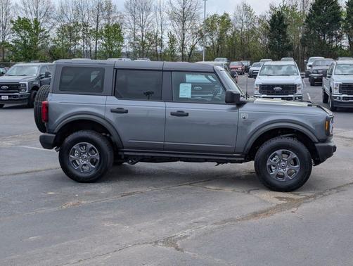 Carbonized Gray Metallic 2026 Ford Bronco Big Bend