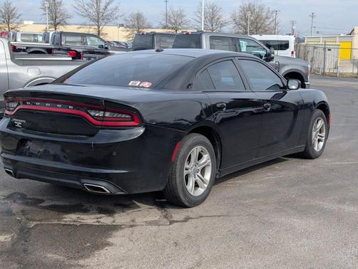 2017 Dodge Charger SE