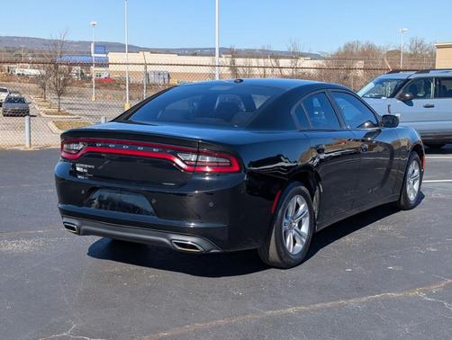 2017 Dodge Charger SE