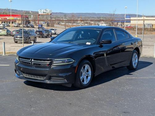 2017 Dodge Charger SE