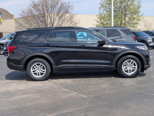 Agate Black Metallic 2026 Ford Explorer Active