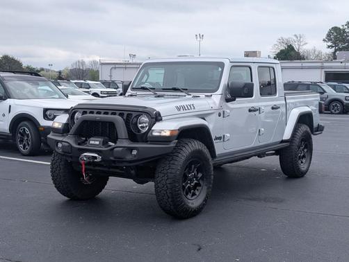 2023 Jeep Gladiator Sport