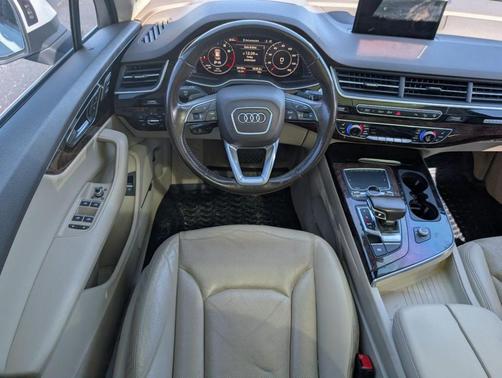 2017 Audi Q7 3.0T Prestige