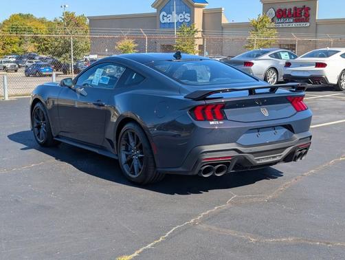 2025 Ford Mustang Dark Horse