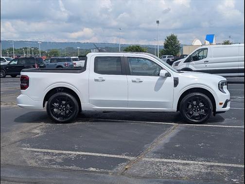 2025 Ford Maverick Lobo Standard