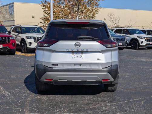 2022 Nissan Rogue SV