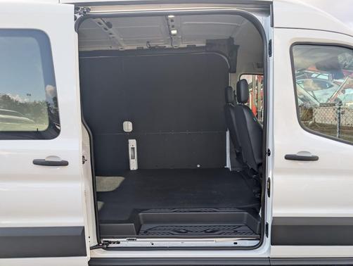 2026 Ford Transit-250 148 WB Medium Roof Cargo