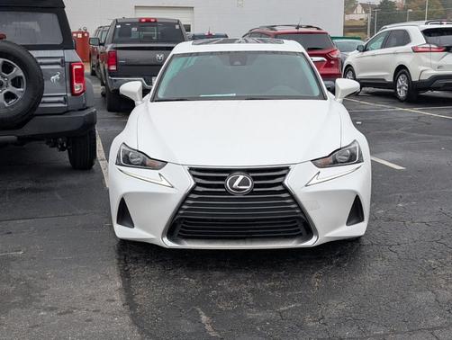 2018 Lexus IS 300 Base