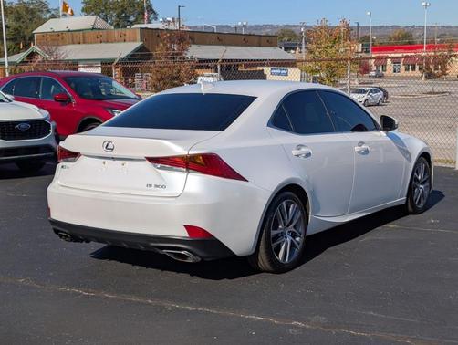 2018 Lexus IS 300 Base