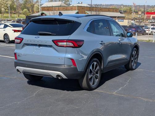 2023 Ford Escape Platinum