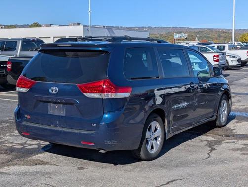 2012 Toyota Sienna LE