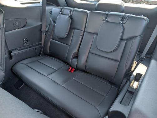 Space White Metallic 2026 Ford Explorer Tremor