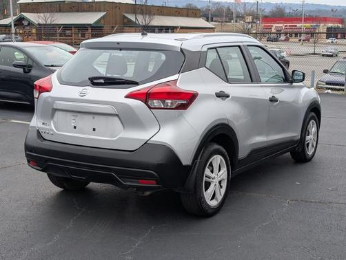 2019 Nissan Kicks S