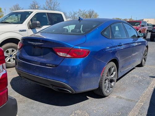 2015 Chrysler 200 S
