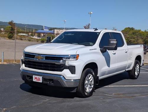 Summit White 2024 Chevrolet Silverado 1500 LT