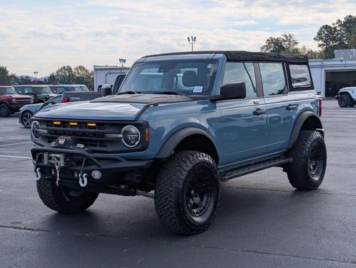 2022 Ford Bronco Base