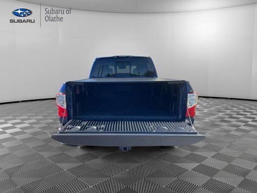 2020 Nissan Titan SV