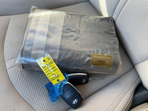 2018 Hyundai SONATA SE